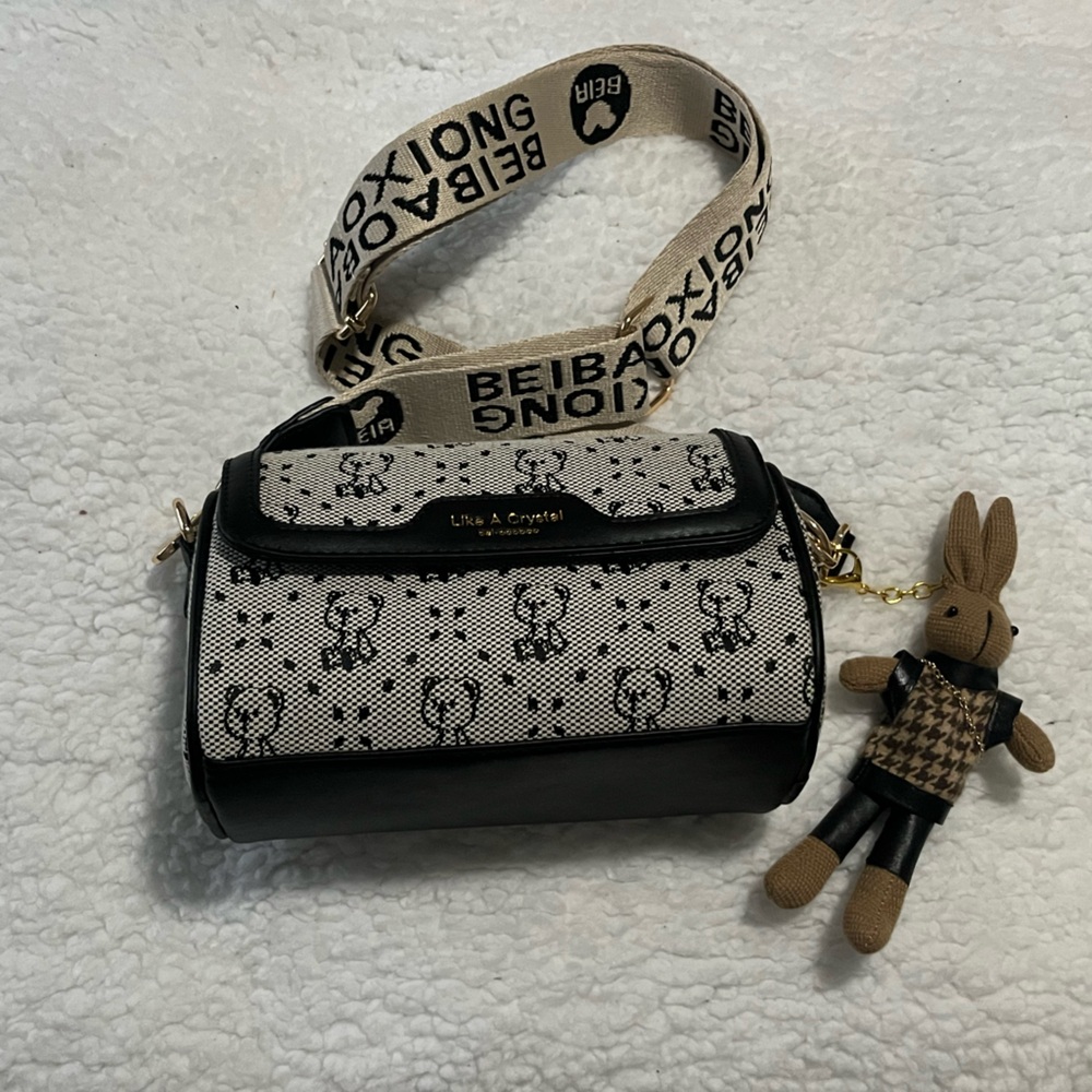 Hand bag